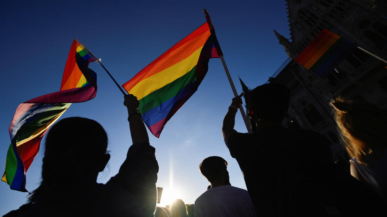 Irak eşcinsel ilişkiyi 'suç' kapsamına aldı: 15 yıla kadar hapis cezası