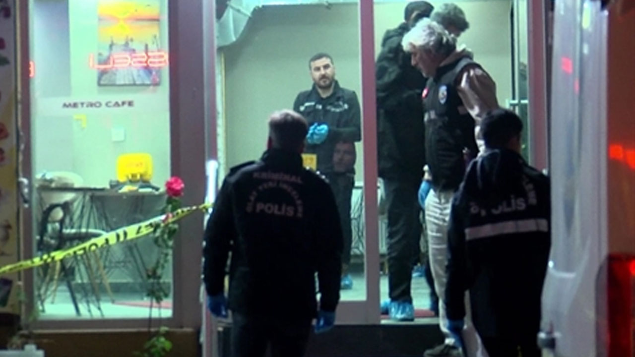 Bağcılar'da kafeye silahlı saldırı: Üç yaralı
