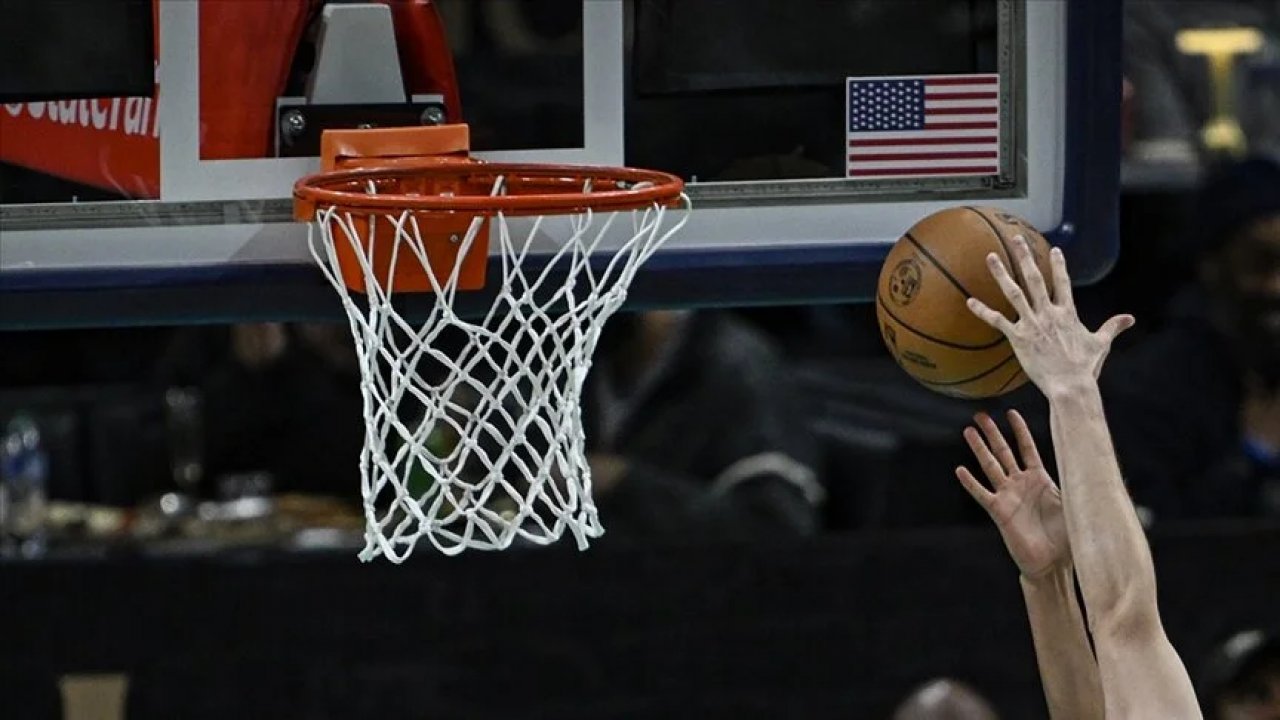 NBA'de Suns'ı yenen Timberwolves yarı finale çıktı