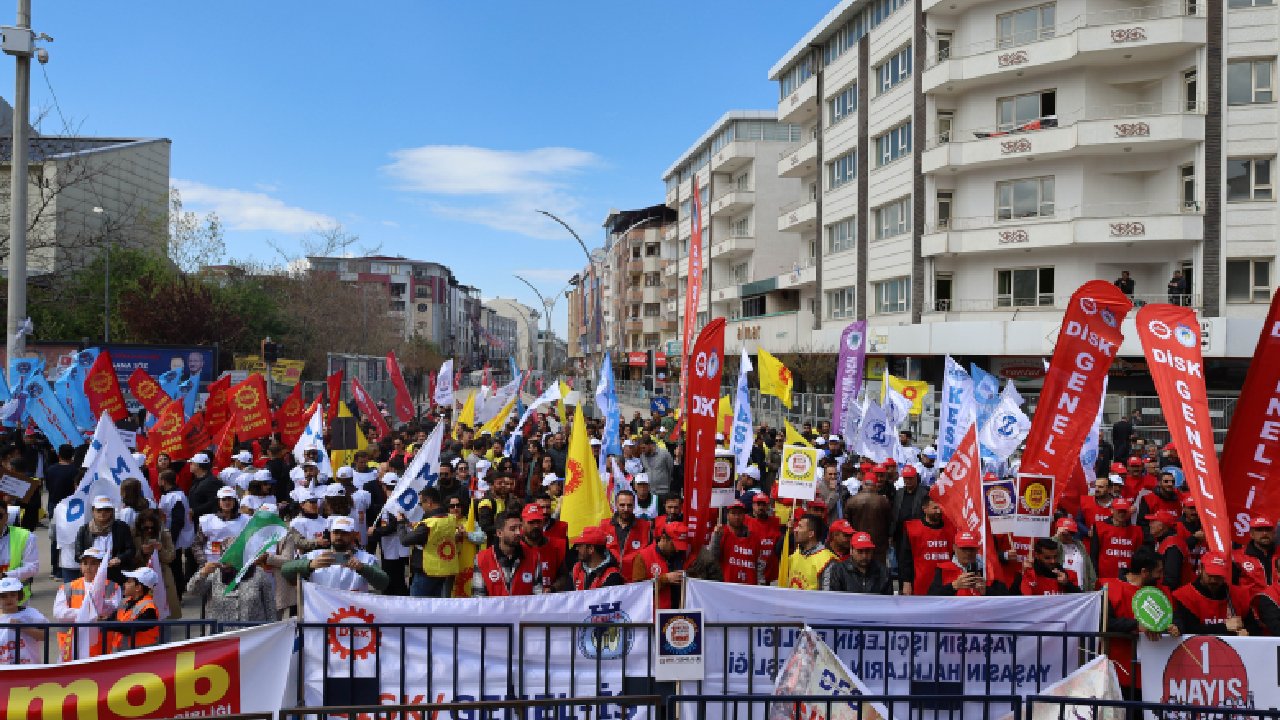 Van'da 1 Mayıs hazırlıkları tamamlandı: İşçiler, Musa Anter Parkı'nda taleplerini dile getirecek