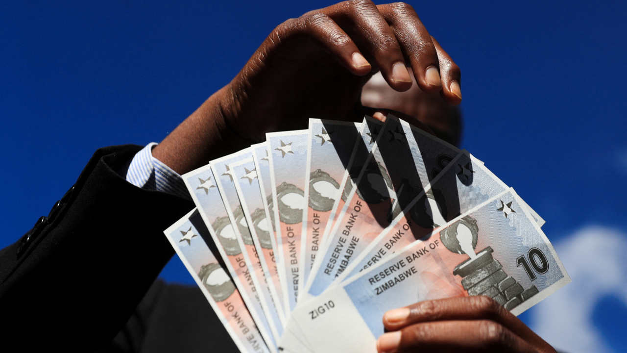Zimbabve'de enflasyonla mücadele için üçüncü kez yeni para birimi çıkarıldı
