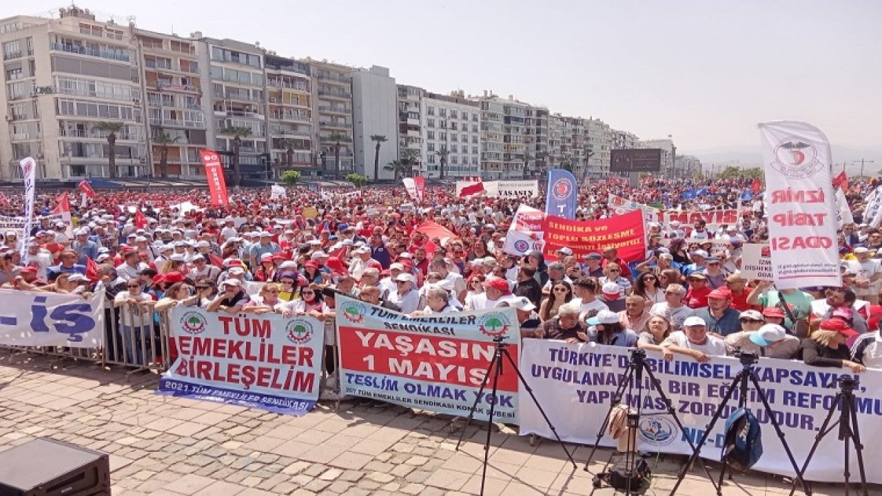 İzmir Gündoğdu Meydanı'nda 1 Mayıs kutlamaları: 'Taksim’de düşene dövüşene bin selam'