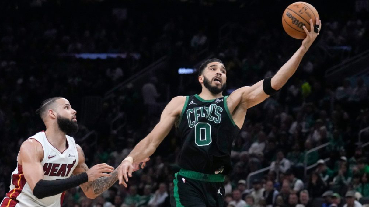 NBA'de gecenin sonuçları: Celtics 4-1 ile tur atladı, Maverick deplasmanda 3-2 öne geçti
