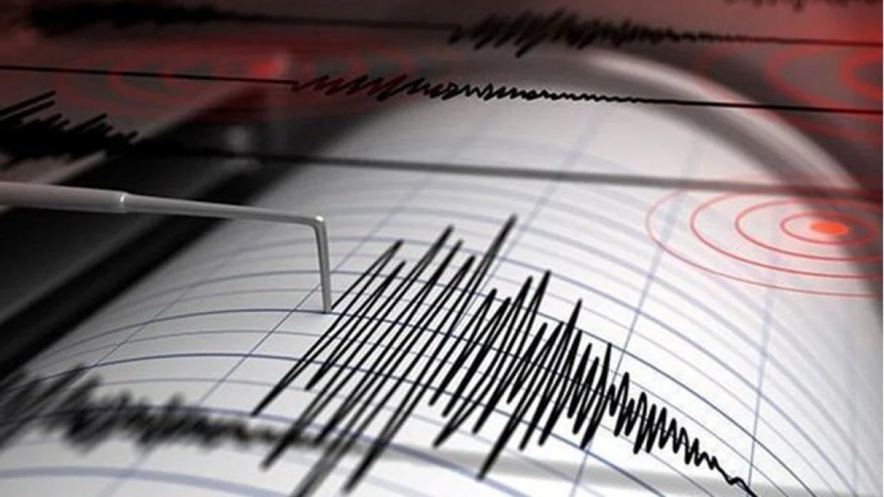 Ege Denizi'nde peş peşe iki deprem: 4.0 ve 3.7