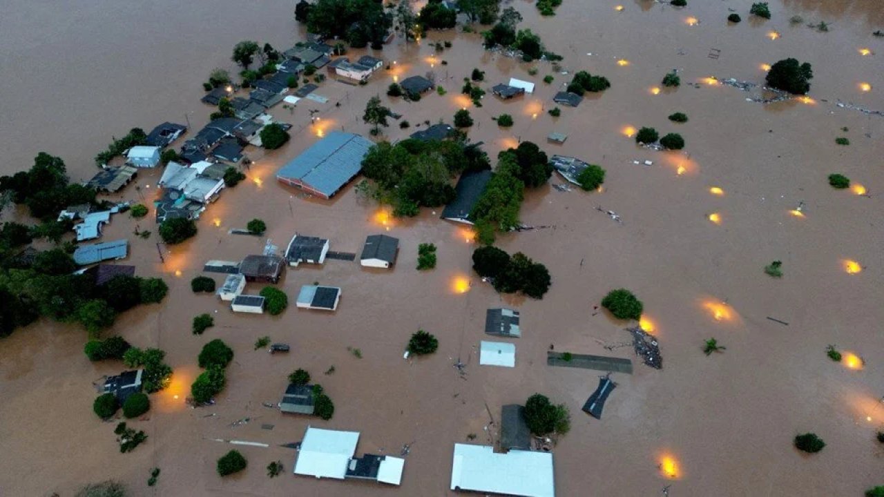 Brezilya'daki sel felaketinde ölenlerin sayısı 76'ya yükseldi