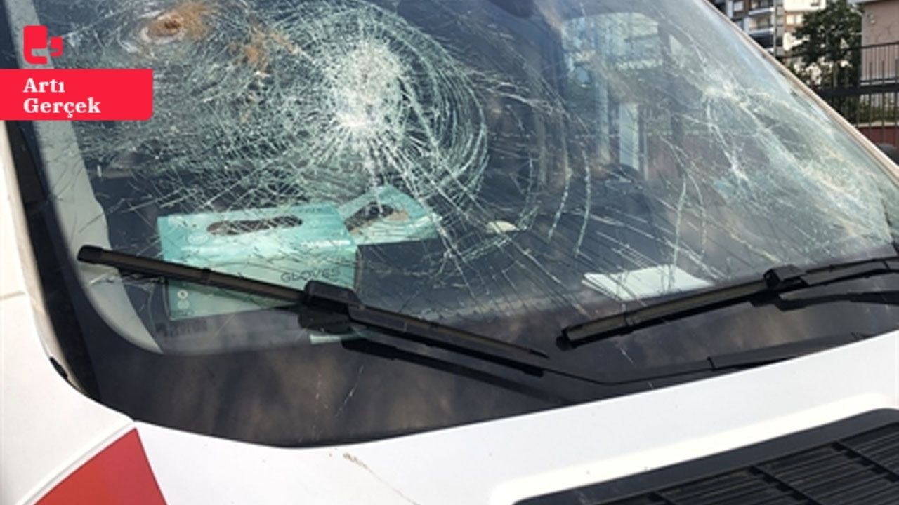Adana'da saldırıya uğrayan sağlık çalışanı anlattı:  'Kürekle saldırdı, büyük korku yaşadık, şikayetçiyim'