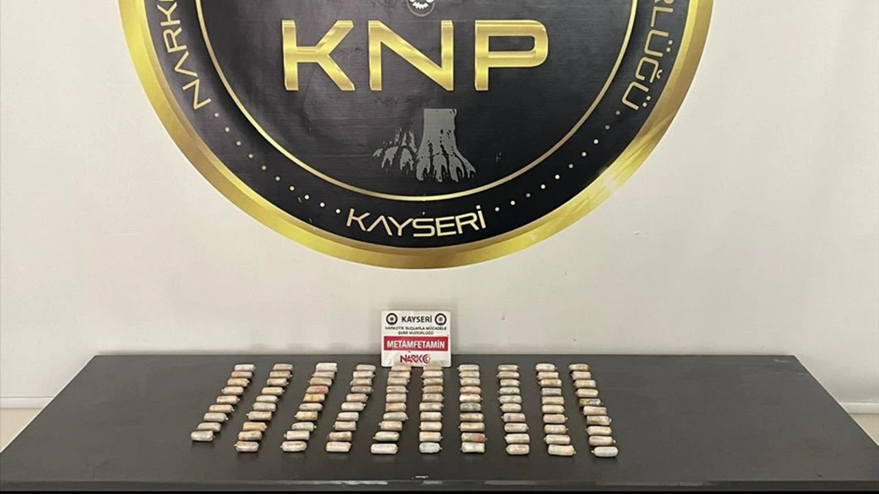 Kayseri'de bir şüphelinin mide ve bağırsağından 729 gram sentetik uyuşturucu çıktı