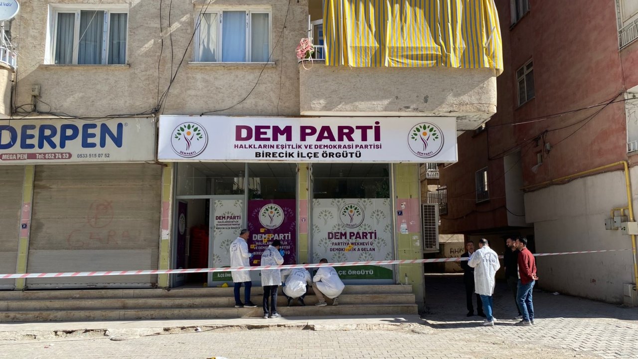 Birecik'te DEM Parti binasına saldırı: Belediye Başkanı Begit'in kardeşi gözaltına alındı