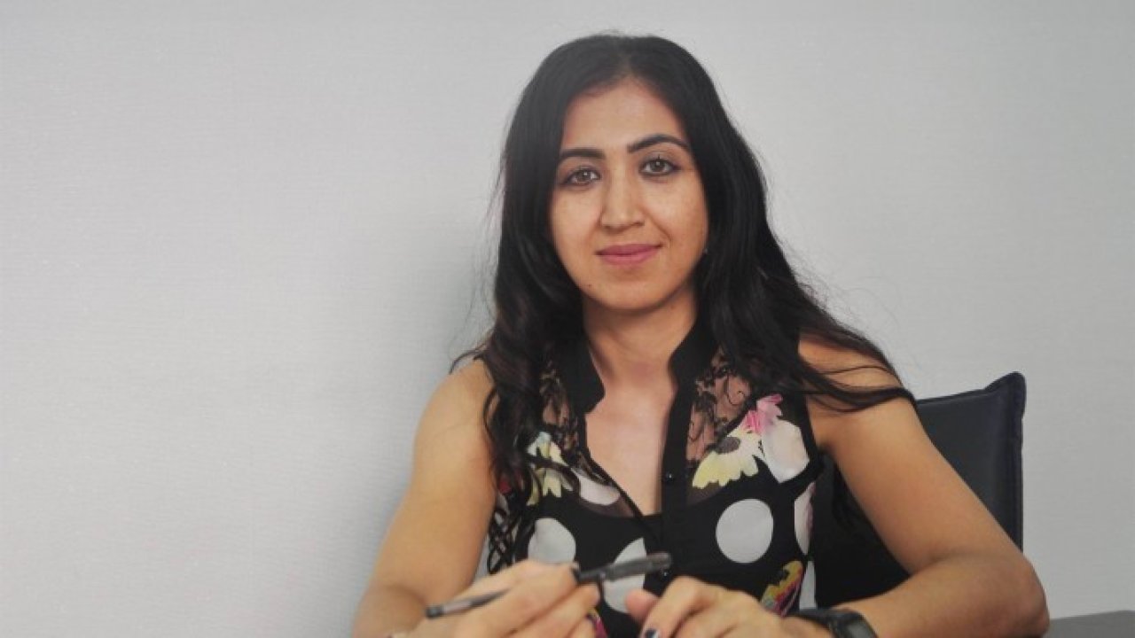 Gazeteci Esra Solin Dal: Tecritteyim, mesleki faaliyetlerim illegalize edildi
