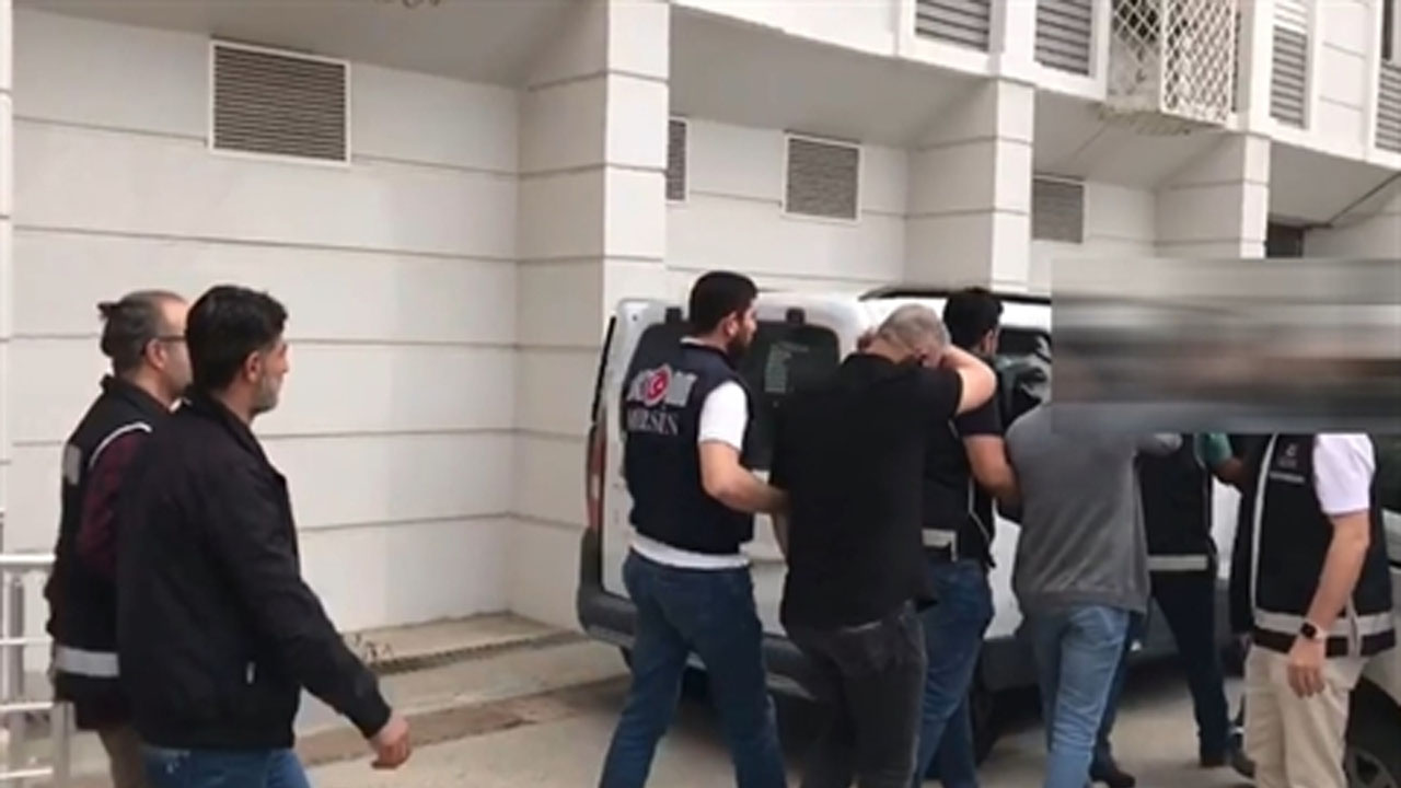 Ehliyet sınavı için kopya düzeneği hazırlayan beş kişi tutuklandı