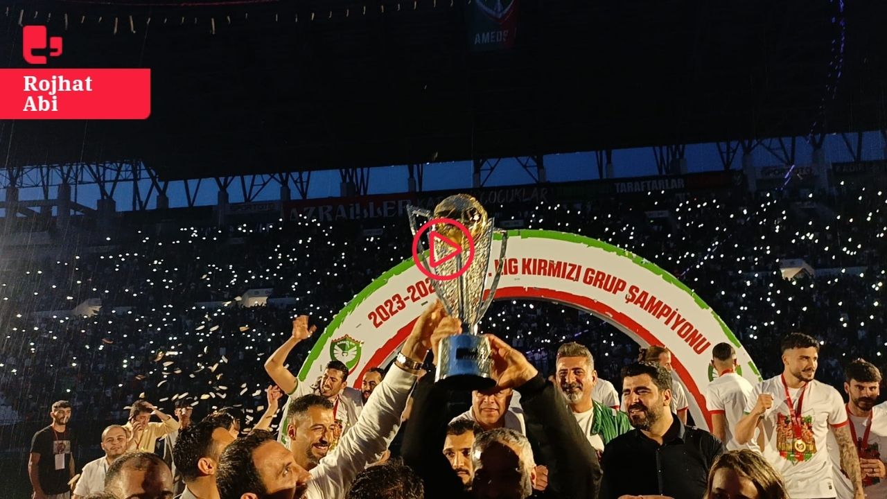 Amedspor şampiyonluğu kutluyor: Futbolcular madalyalarını aldı