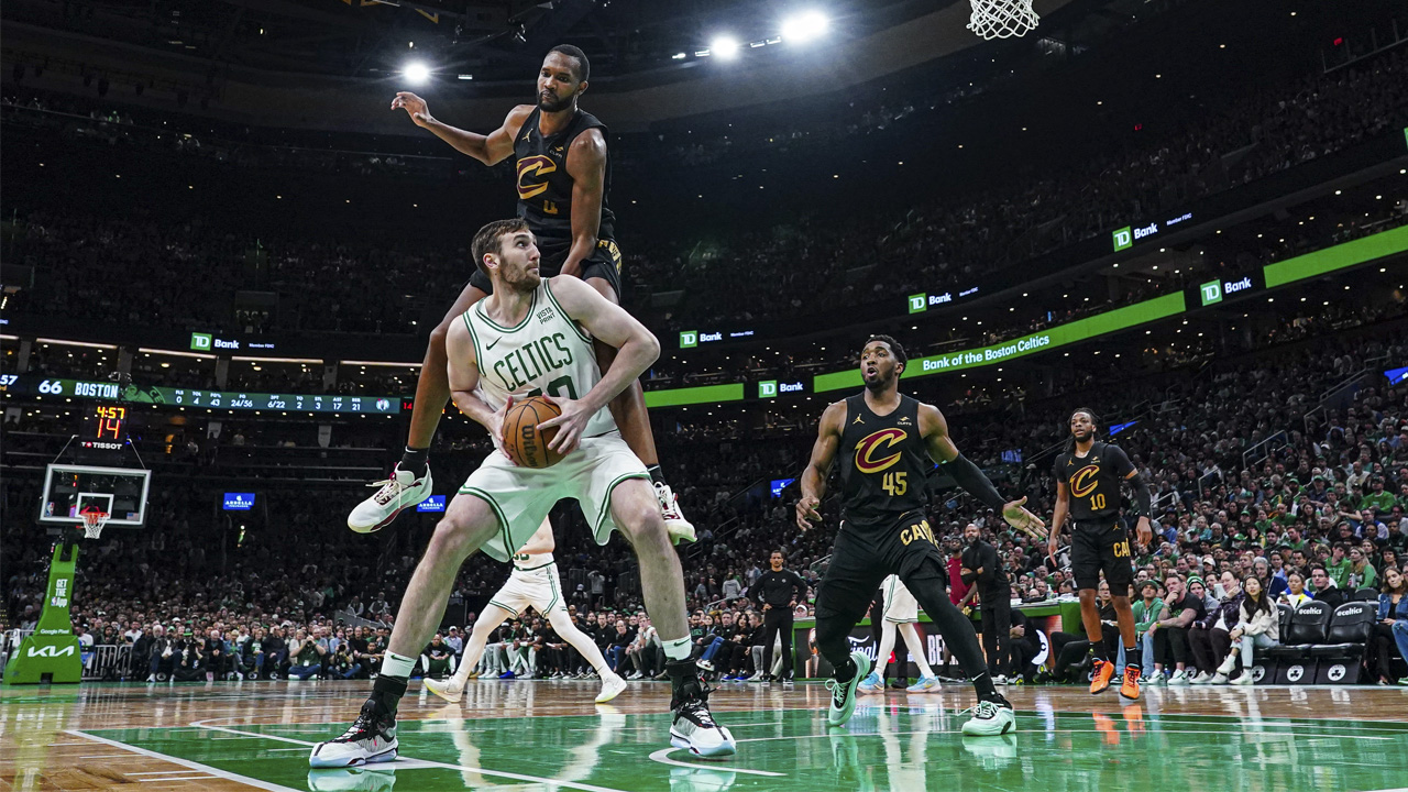 NBA'de Boston Celtics, Cavaliers'ı Jayson Tatum ile devirdi: 106-93