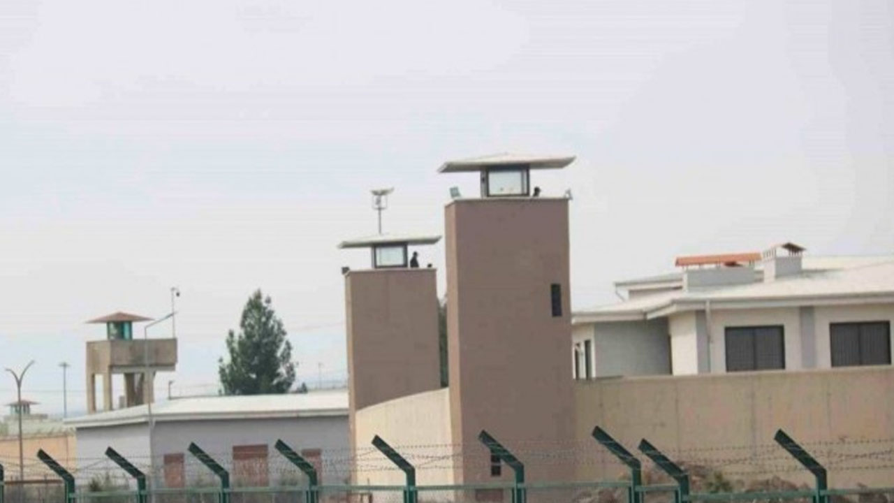 DEM Parti ‘Kuyu tipi’ cezaevleri kapatılmasını talep etti