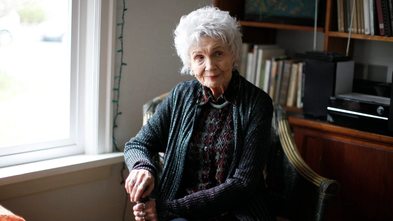 Çağdaş kısa öykünün ustası, Nobel ödüllü yazar Alice Munro vefat etti