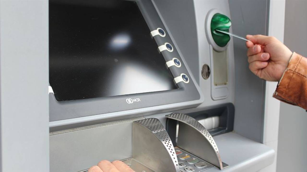 Yargıtay'dan 'ATM'den hırsızlık' kararı: Bilişim suçu değil
