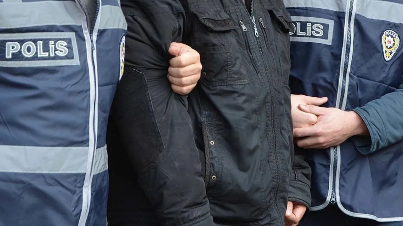 İzmir'de IŞİD operasyonu: 20 kişi tutuklandı