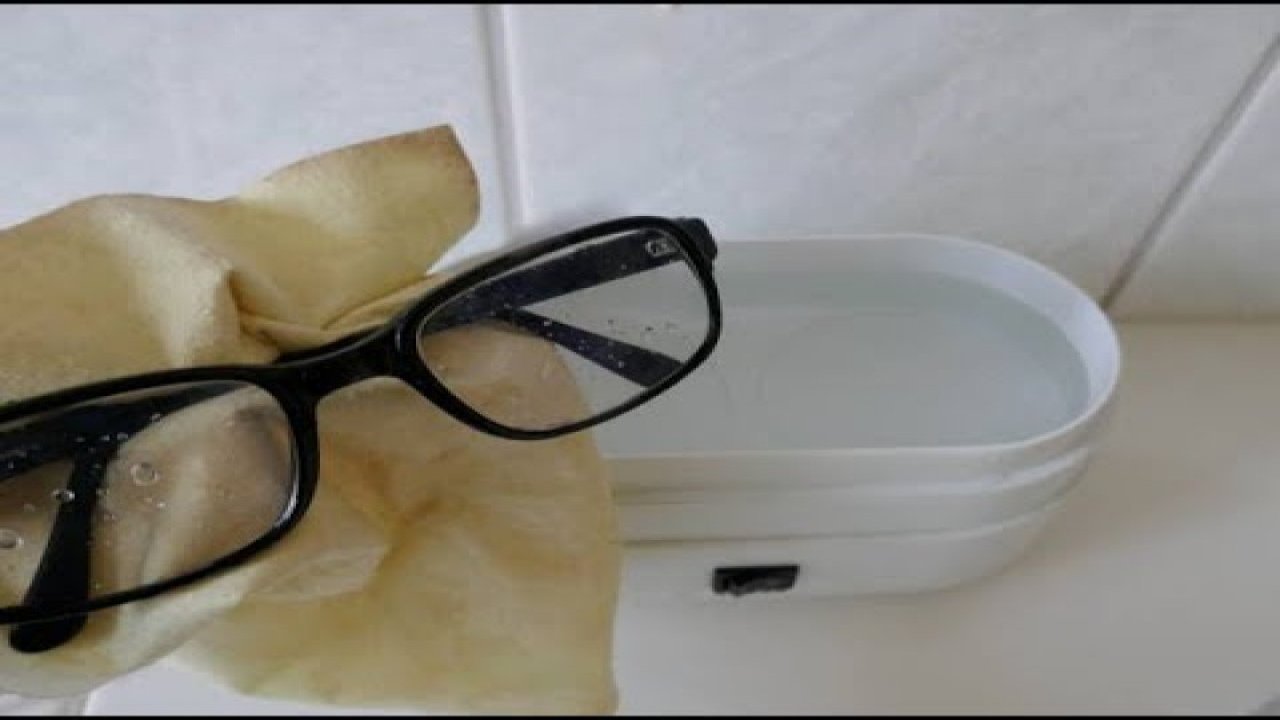 Gözlük camlarında oluşan çizikler nasıl giderilir? İşte gözlük camlarını çiziklerden kurtaran yöntem