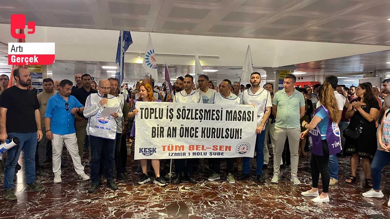 İzmir Büyükşehir Belediyesi'nde memurlardan TİS eylemi: Bütçe krizlerinin bedelini ödemeyeceğiz