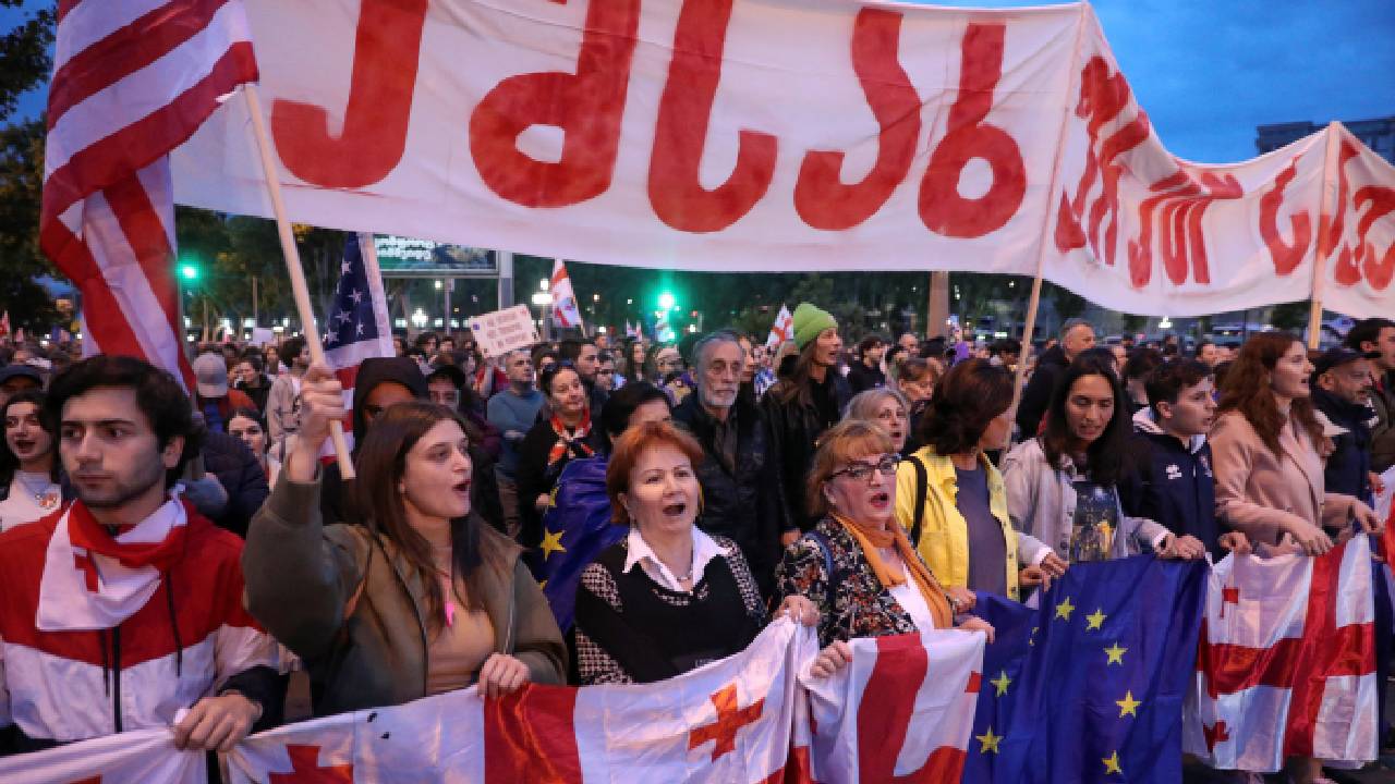 Gürcistan'da STK'ler, 'yabancı etkinin şeffaflığı' yasasını Anayasa Mahkemesi ve AİHM'ye götürecek