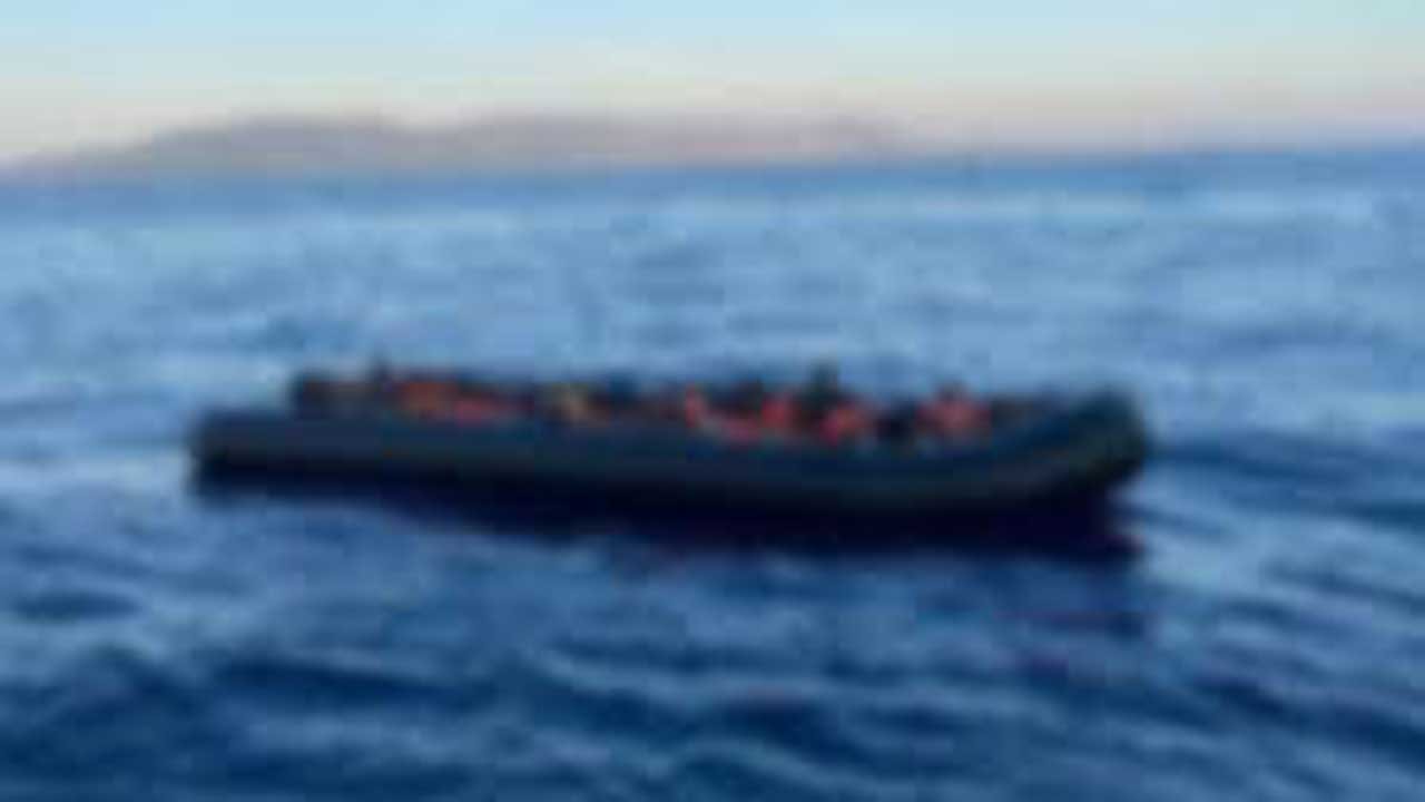 Bodrum açıklarında mülteci botu batma tehlikesi geçirdi: İki ölü, dört kayıp