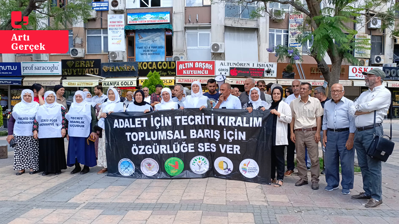 Barış Anneleri Adana'da eylem yaptı: 'Savaş, gözyaşı ve ölüm istemiyoruz'