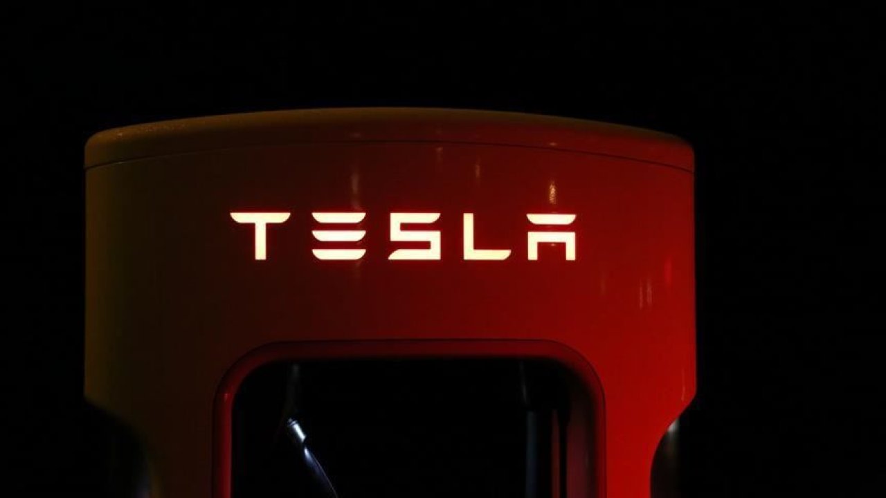 Tesla'da güvenlik açığı: 125 bin 227 aracını geri çağıracak