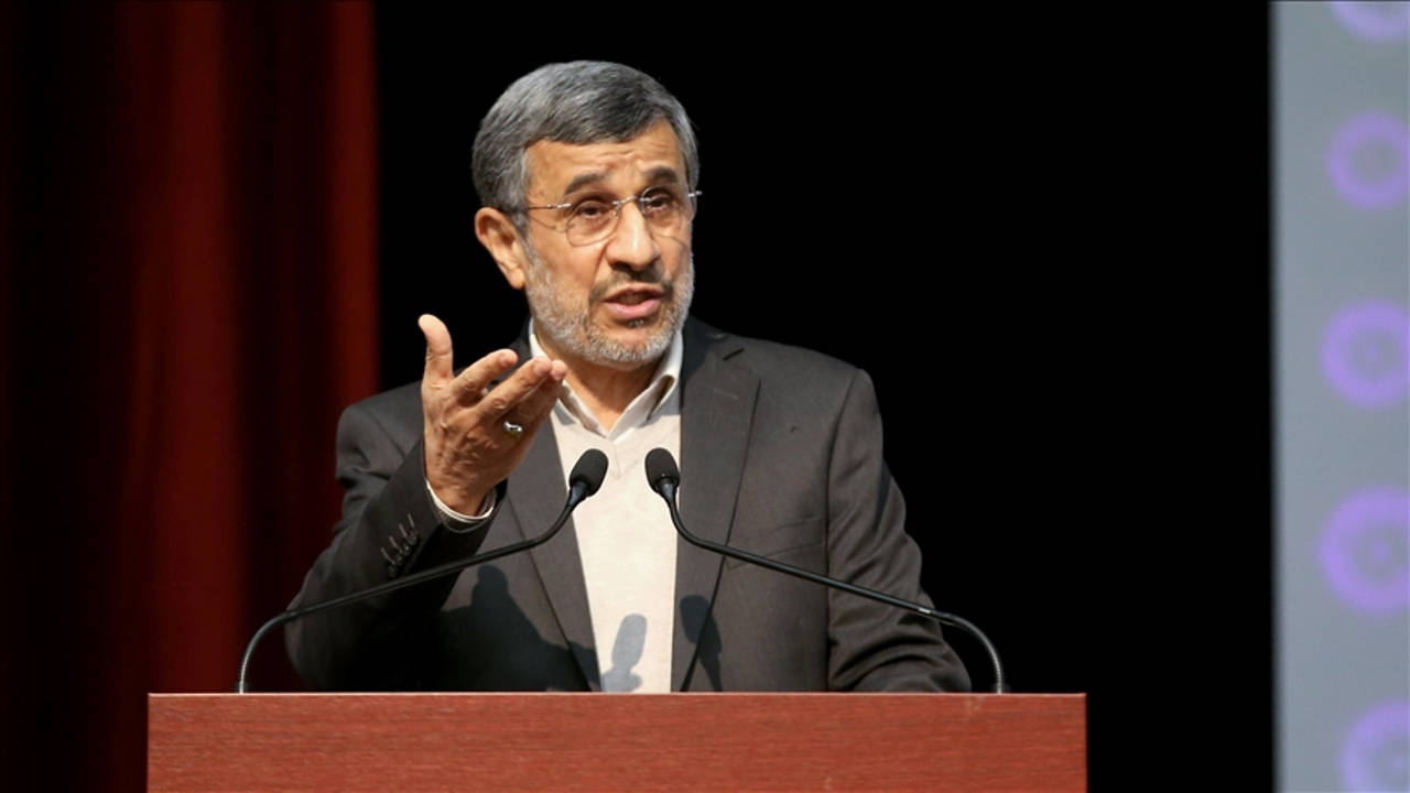 İran'da sertlik yanlısı eski cumhurbaşkanı Ahmedinejad da aday adayı oldu
