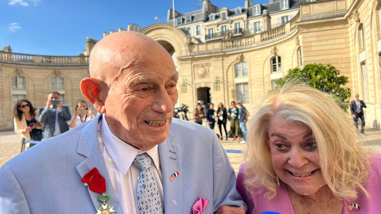 100 yaşındaki 2. Dünya Savaşı gazisi ile 96 yaşındaki nişanlısı evlendi