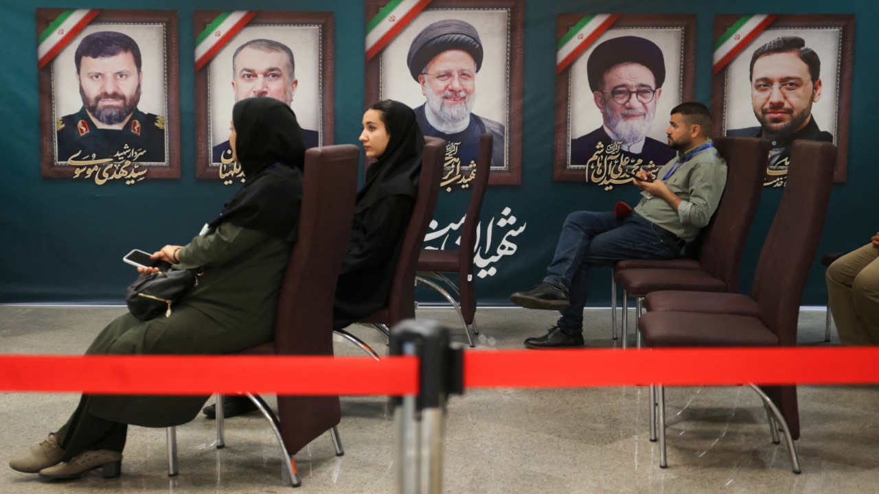İran'da cumhurbaşkanı adayları netleşti, sadece bir reformcuya izin çıktı