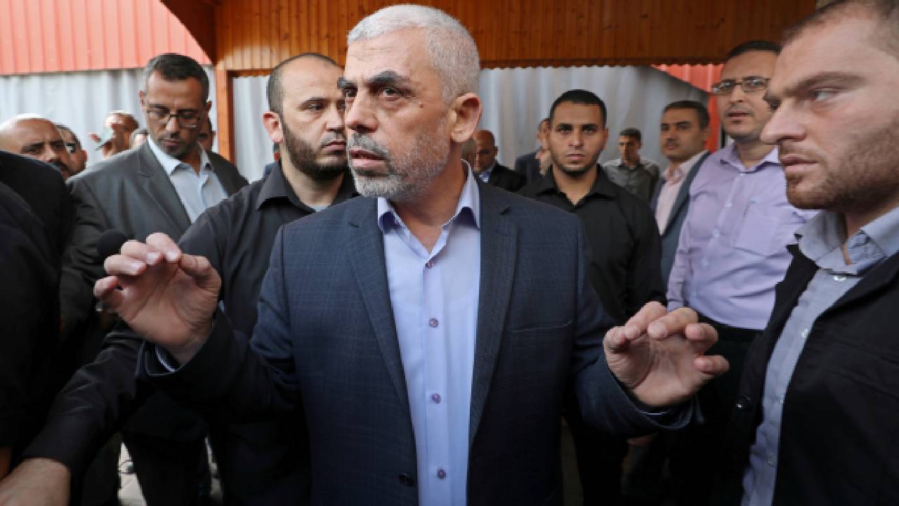 WSJ, Hamas'ın Gazze lideri Sinvar'ın mesajlarından 'alıntı yaptı': Öldürülen siviller 'gerekli fedakarlıklardır'