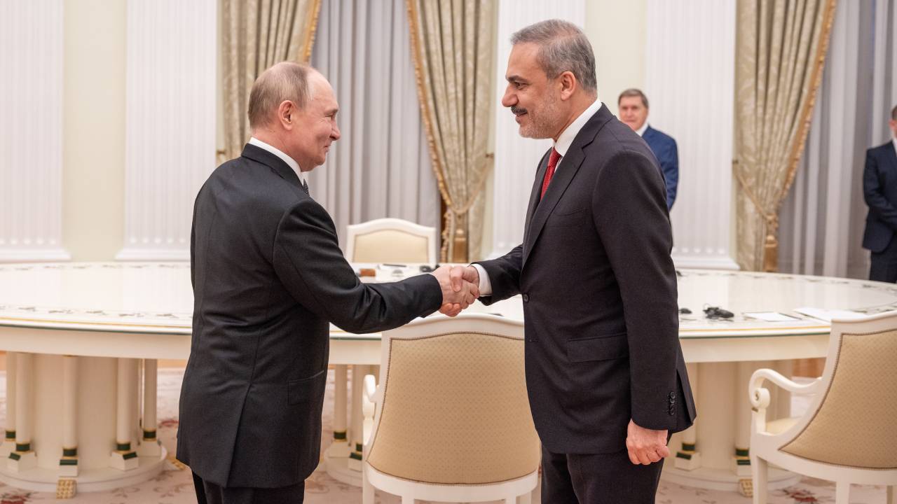 Fidan ile görüşen Putin: Erdoğan ile 3-4 Temmuz'da Astana'da güncel konuları ele alma fırsatımız olacak