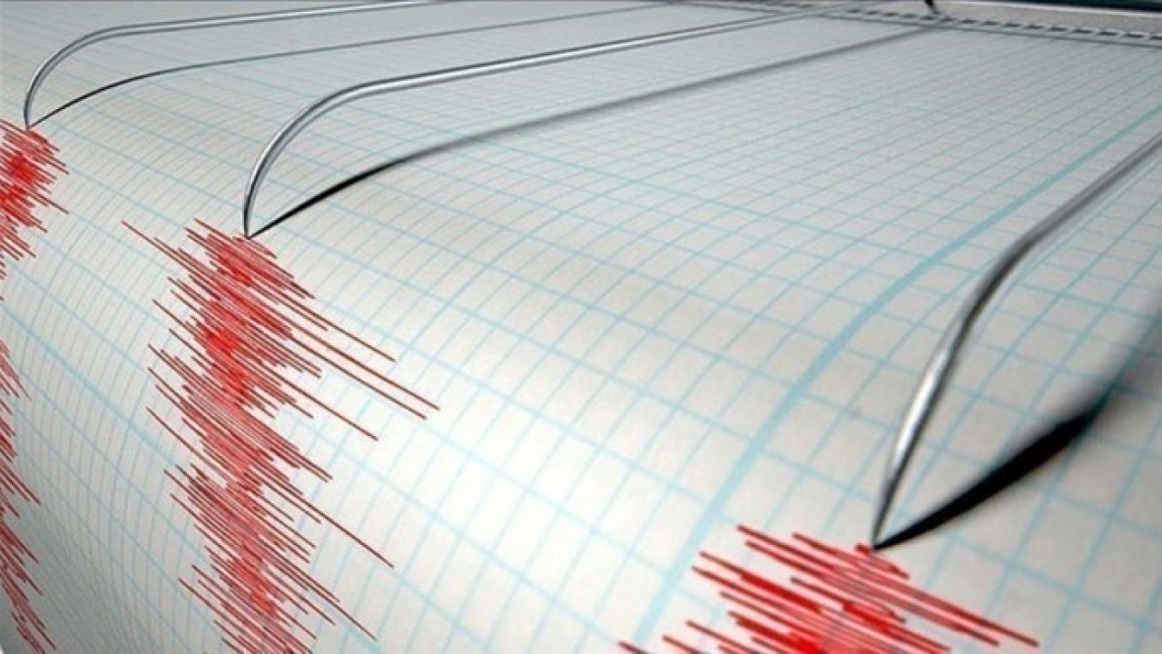 Manisa'da 4.8 büyüklüğünde deprem: İzmir'den de hissedildi