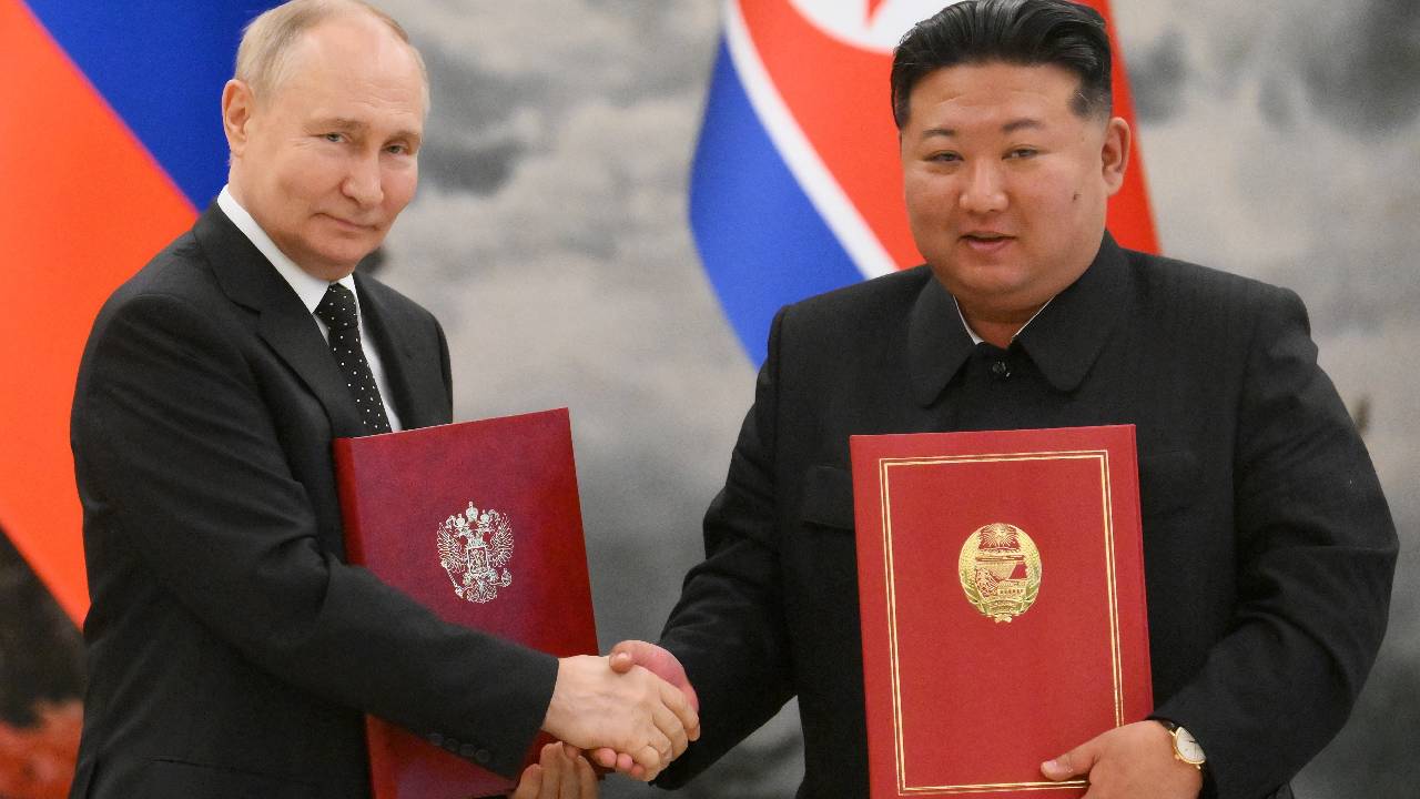 Putin, Kim'le imzaladığı anlaşmaya açıklık getirdi: Karşılıklı savunma maddesi, iki ülkeyi saldırganlıktan koruyacak