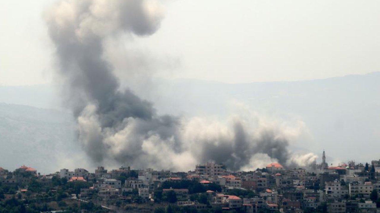 İsrail ordusu Lübnan'ın Sur kenti yakınına saldırı düzenledi