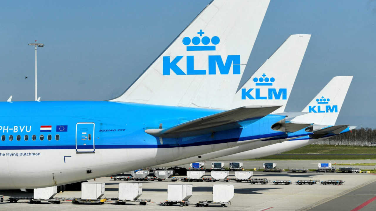 KLM uçağı havada alarm verdi: Schiphol'e geri döndü