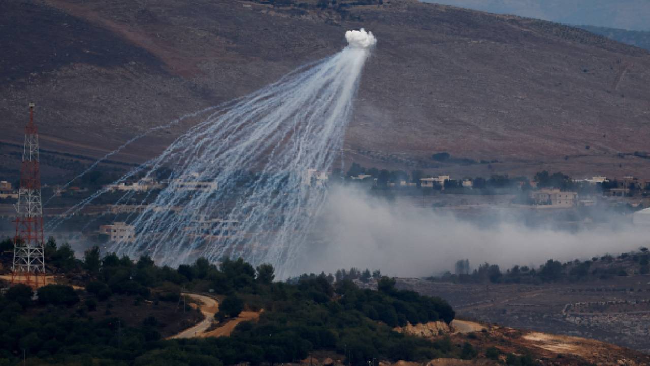 İsrail'den Güney Lübnan'a yine fosfor bombalı saldırı