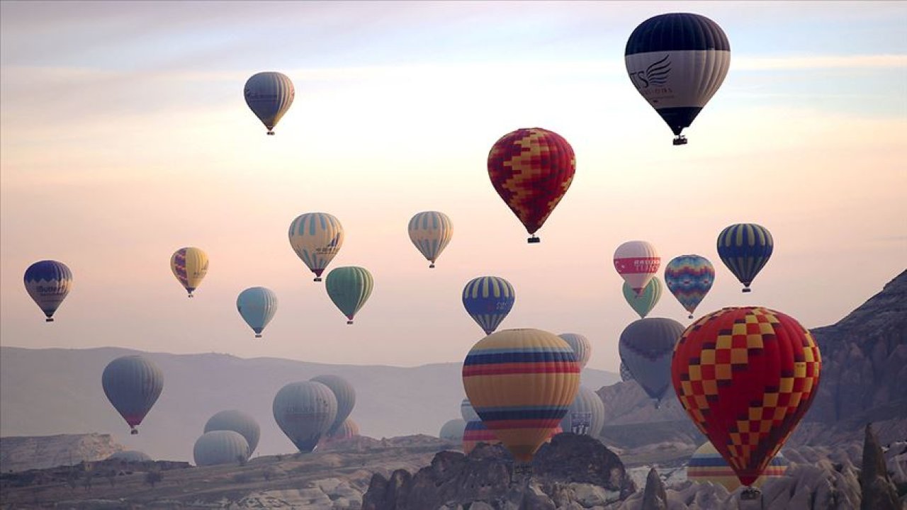 Kapadokya'da sıcak hava balon turlarına rüzgar engeli: İki gün yapılmayacak