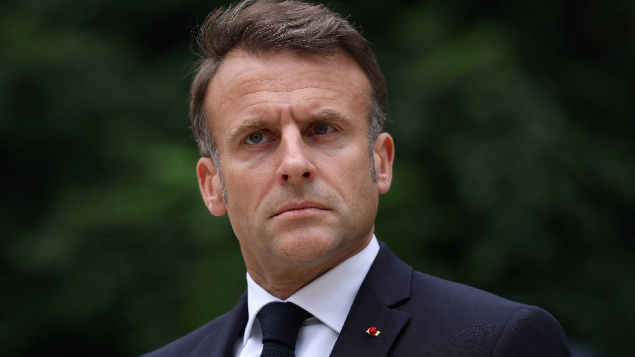 Macron: Fransa'yı Boyun Eğmeyen Fransa ile birlikte yönetmeyeceğiz