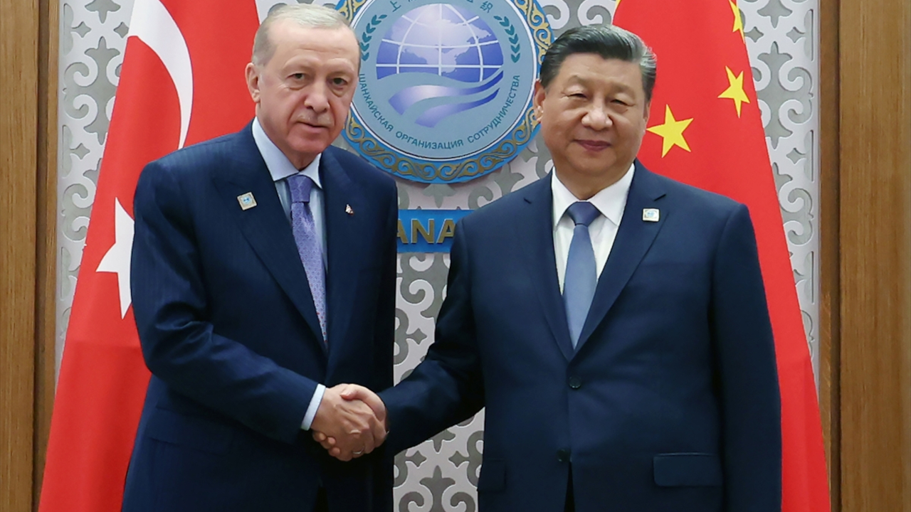 Erdoğan, Şanghay'da Şi ile görüştü: 'Türkiye-Çin ilişkilerinin geliştirilmesi iki ülkeye de kazandırır'