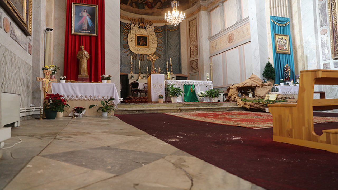 Santa Maria Kilisesi'ne IŞİD saldırısı: 42 şüpheliye 349 yıla kadar hapis istemi