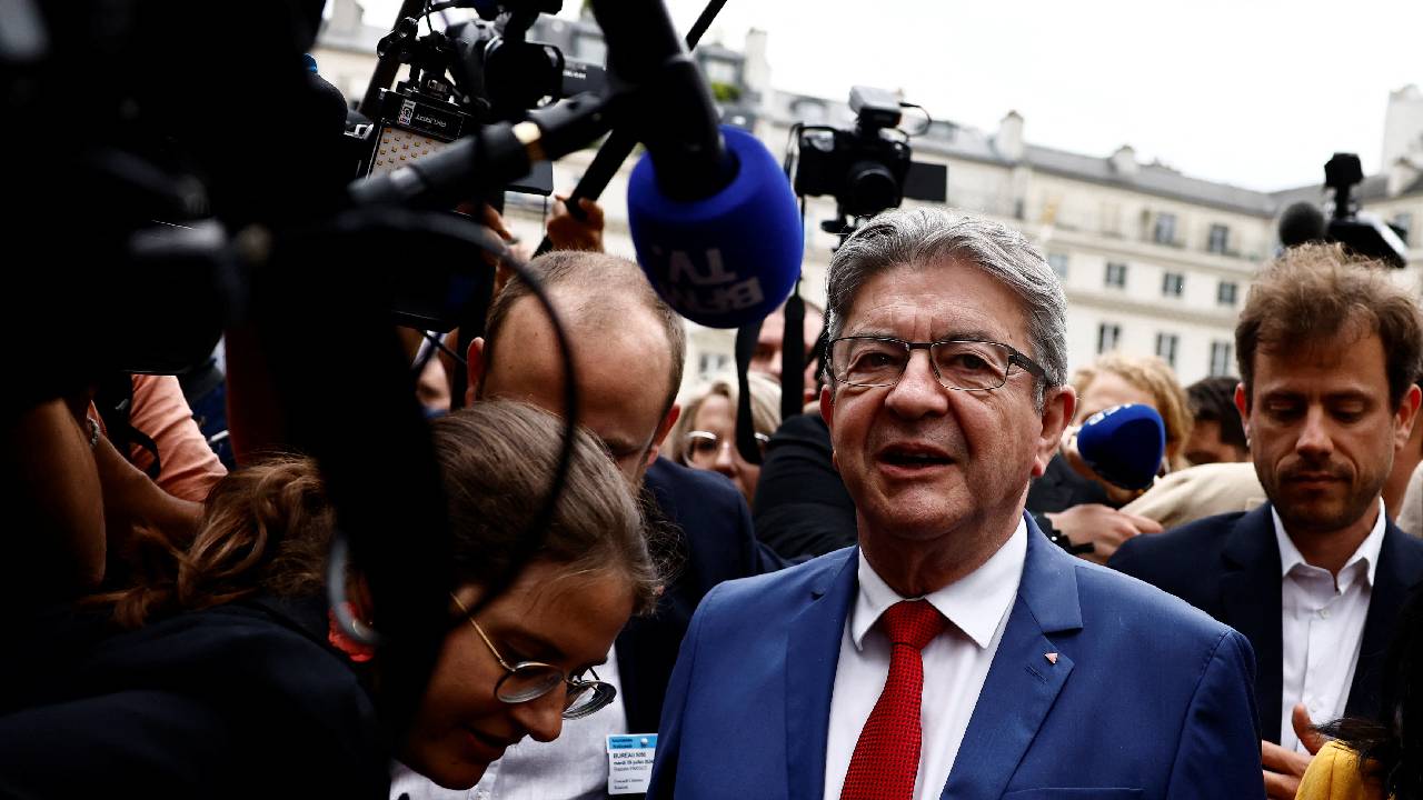 Boyun Eğmeyen Fransa lideri Melenchon, cumhurbaşkanı seçilirse NATO'dan çekilmeyi vaat etti