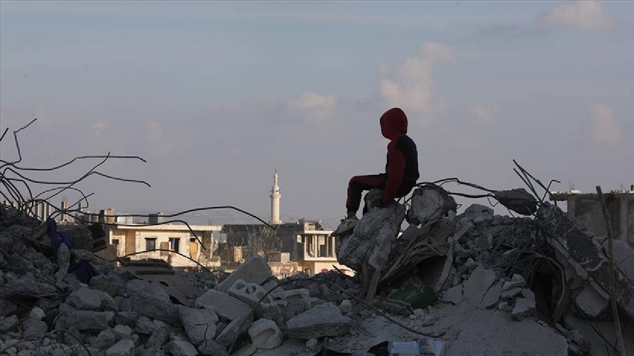 Suriye'de Hama'nın doğusunu vuran depremde 65 kişi yaralandı