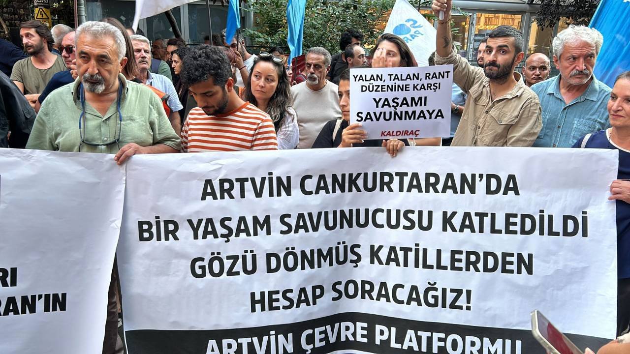 Ağaç kesimine direnen köylülere saldırı: Yapı-Soy Beton, projeden çekildi