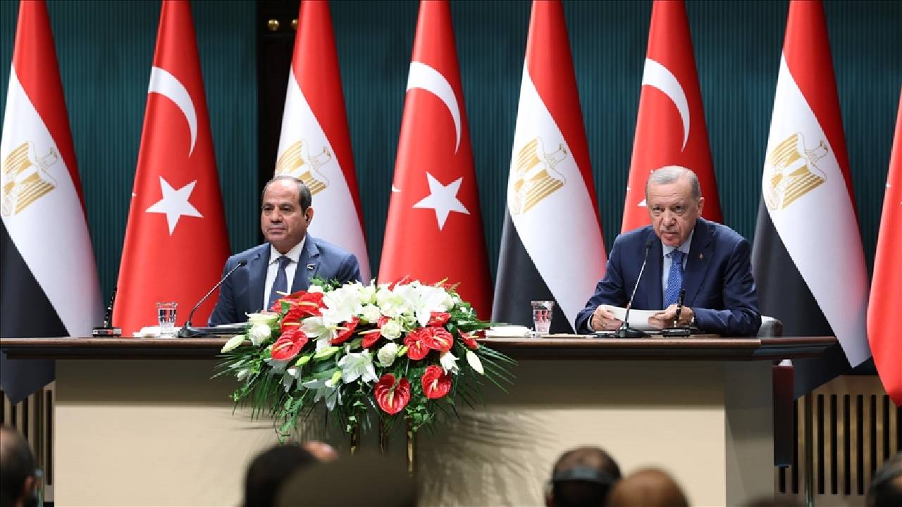 Sisi ile ortak basın toplantısı düzenleyen Erdoğan: Filistin meselesinde ortak duruşa sahibiz, Gazze için birlikte çalışacağız