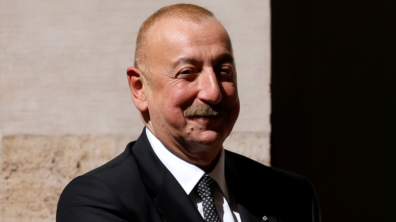 Aliyev: Ermenistan'la barış anlaşmasının yüzde 80'i üzerinde anlaştık