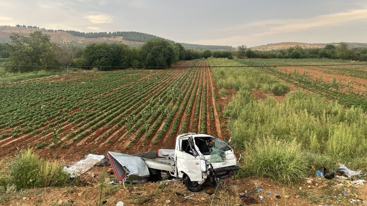 Antep'te tarım işçilerini taşıyan kamyonet devrildi: Bir ölü, 22 yaralı