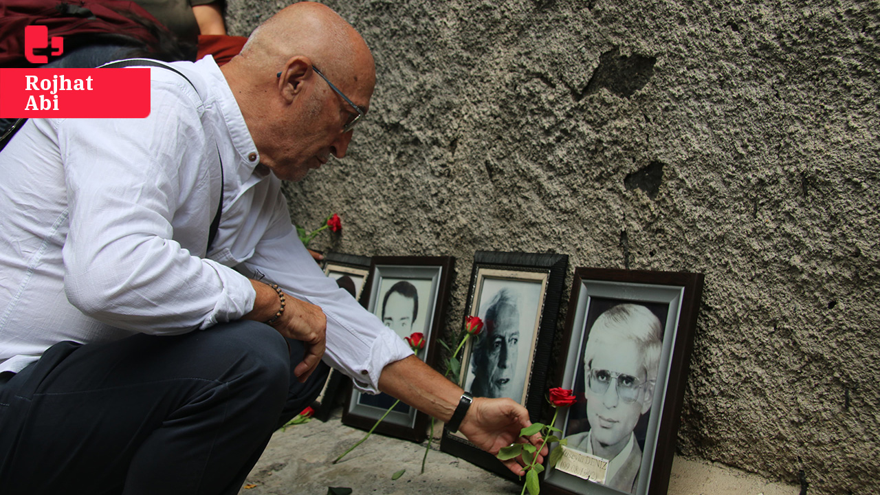 Musa Anter katledildiği sokakta anılıyor