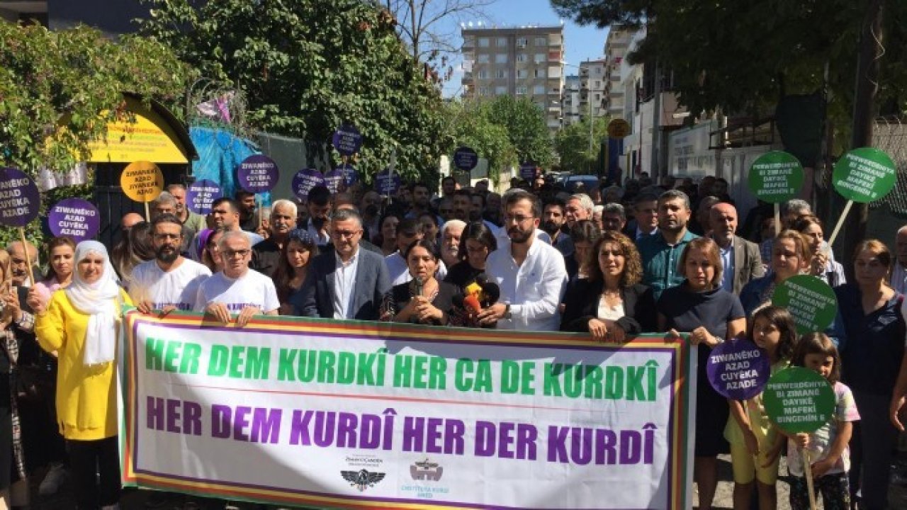 Diyarbakır'da MED-DER’e polis baskını protesto edildi