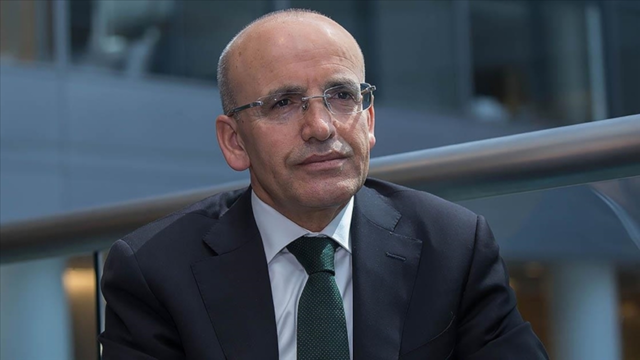 Mehmet Şimşek'ten kredi kartına vergi açıklaması: 'Eleştirilere kulağımızı tıkayamayız'