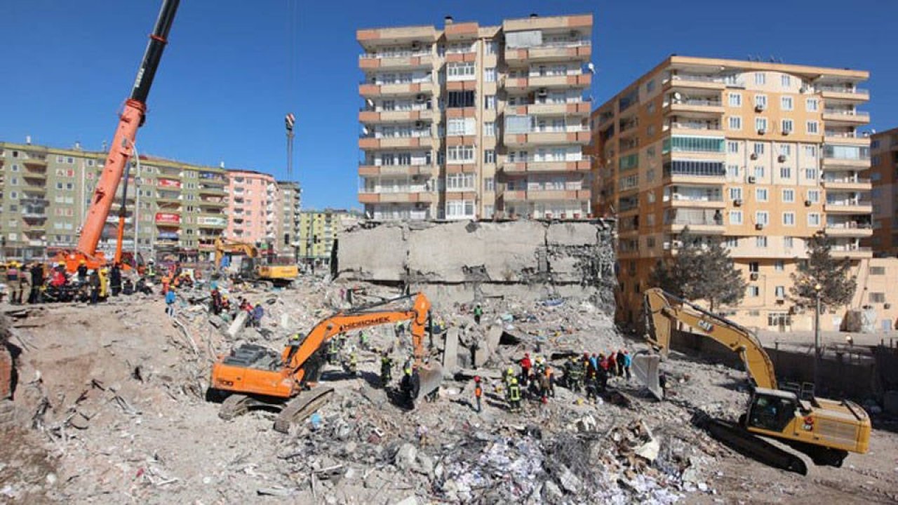 Depremde 103 kişi ölmüştü: Kule Apartmanı davasında yeni bilirkişi raporu hazırlanacak